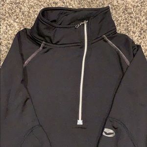 Women’s small half zip hot chilly’s snow angel